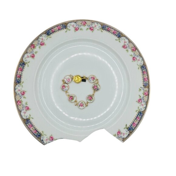 Broken China Dainty Rose Cabochons Bracelet From a Bavaria Tirschenreuth Plate - Picture 7 of 8